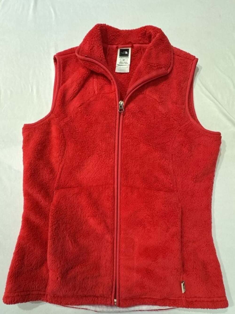 610 The North Face Women's Osito Fuzzy Fleece Vest Red